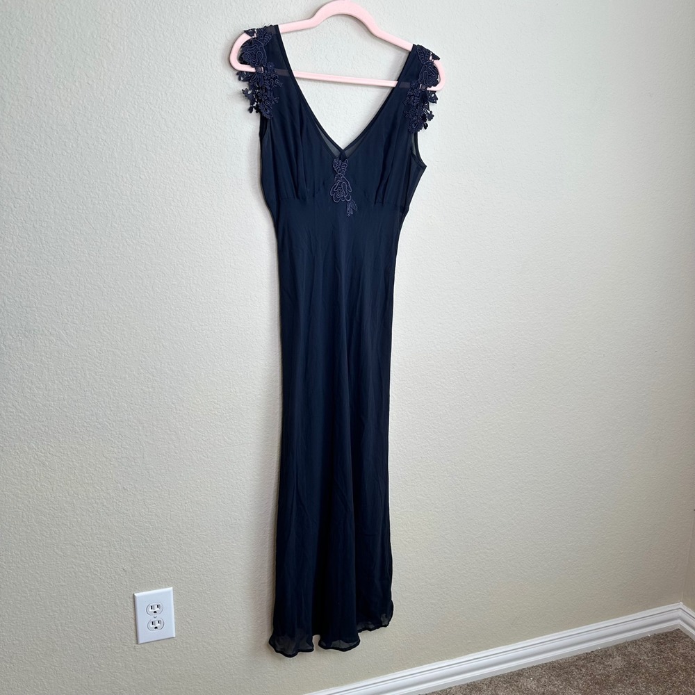 Vtg Black Lace Applique V-Neck Maxi Slip Dress Nightgown Ethereal Dark Academia